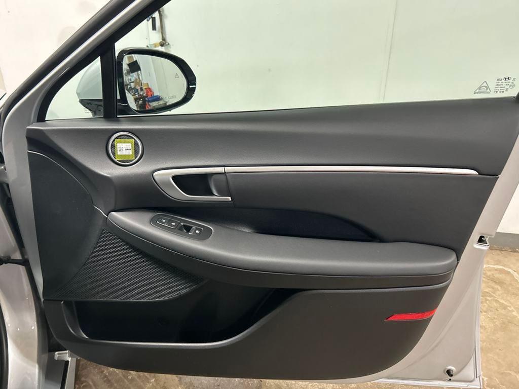 new 2025 Hyundai Sonata Hybrid car, priced at $28,250