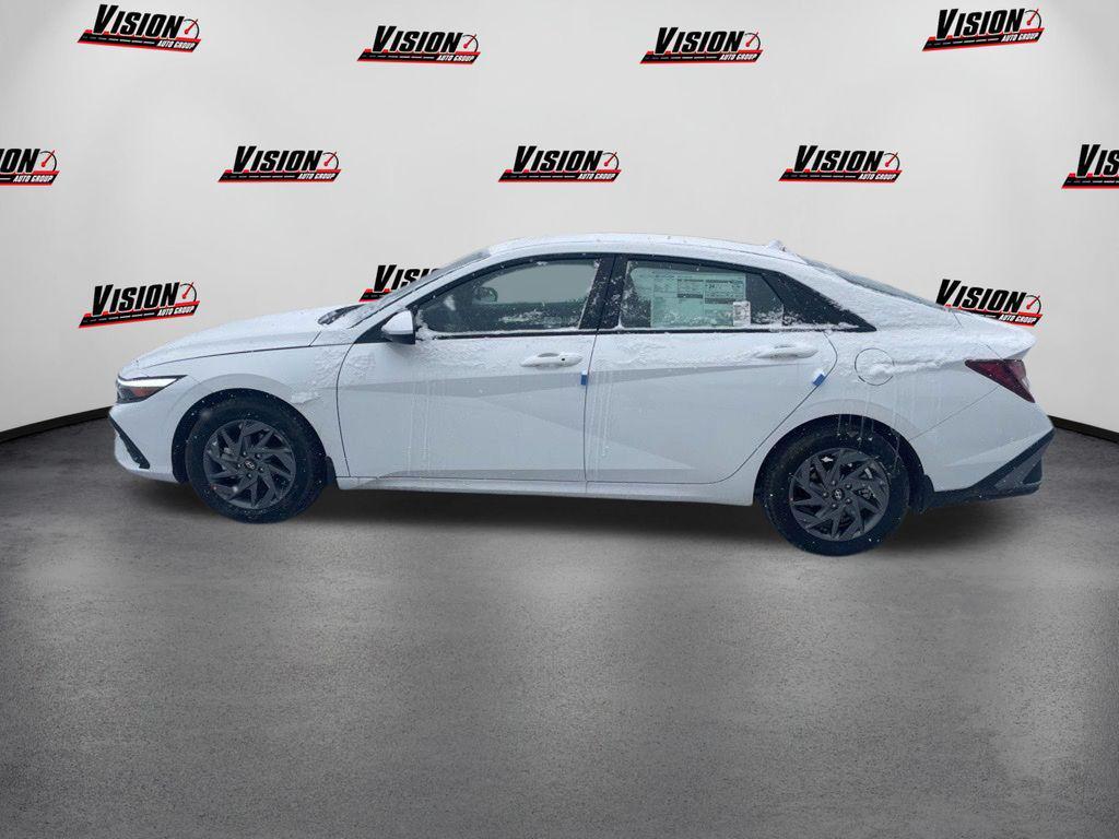 new 2024 Hyundai Elantra car, priced at $22,590