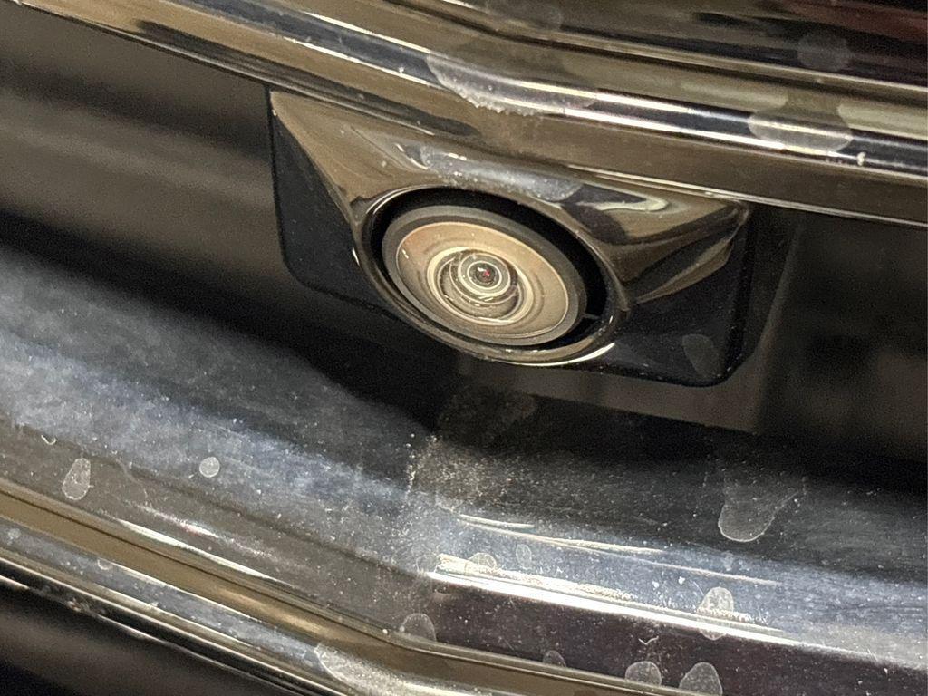 used 2023 Chevrolet Traverse car, priced at $35,930