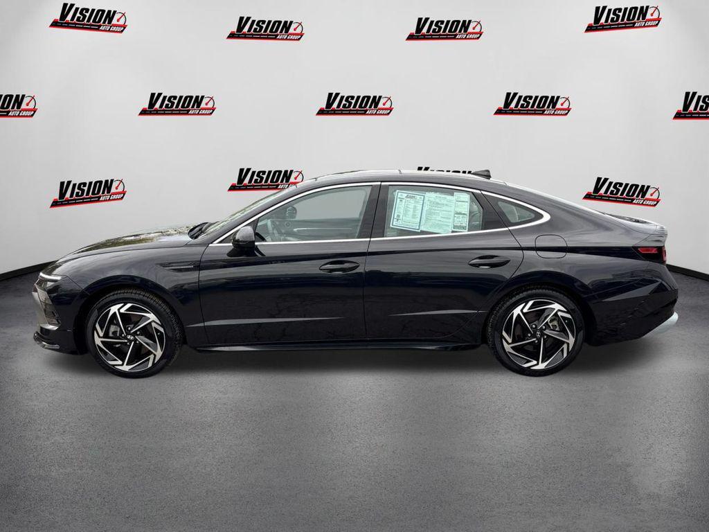 new 2024 Hyundai Sonata car, priced at $29,175