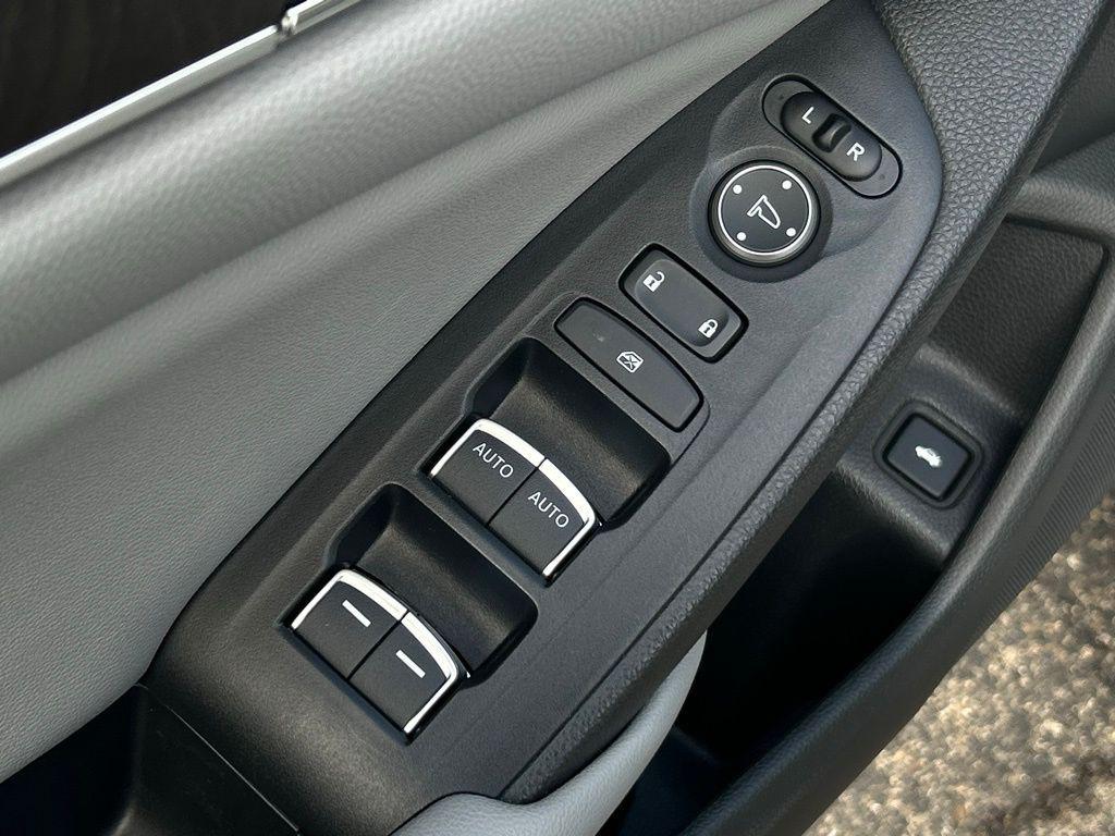 used 2019 Honda Accord Hybrid car, priced at $24,777
