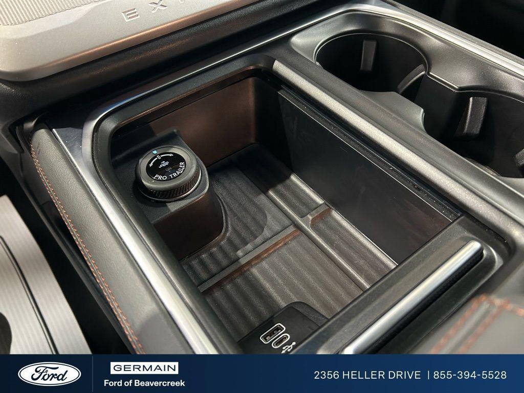 used 2025 Ford Expedition car, priced at $61,431