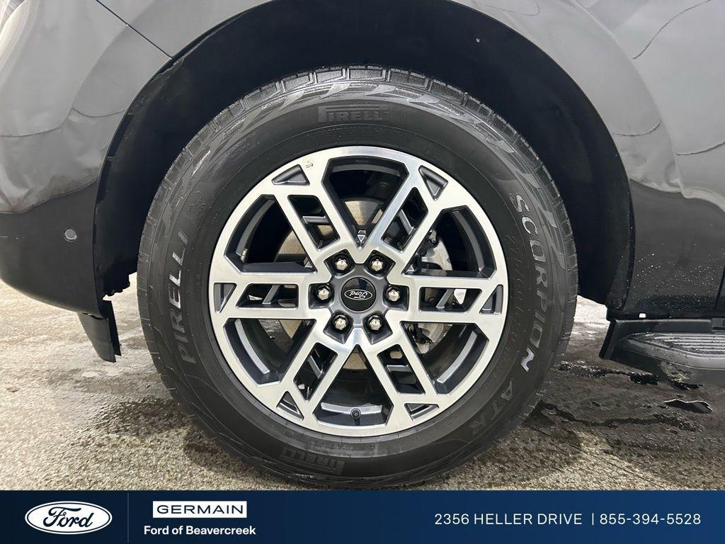 used 2025 Ford Expedition car, priced at $61,612