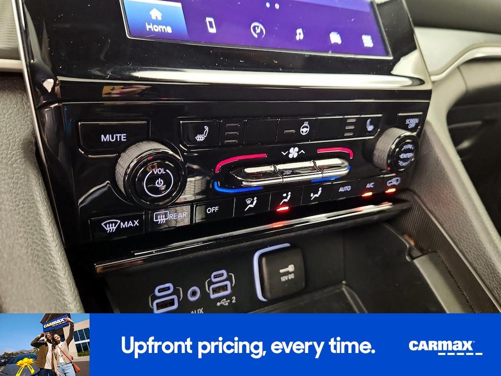 used 2024 Jeep Grand Cherokee car, priced at $29,998