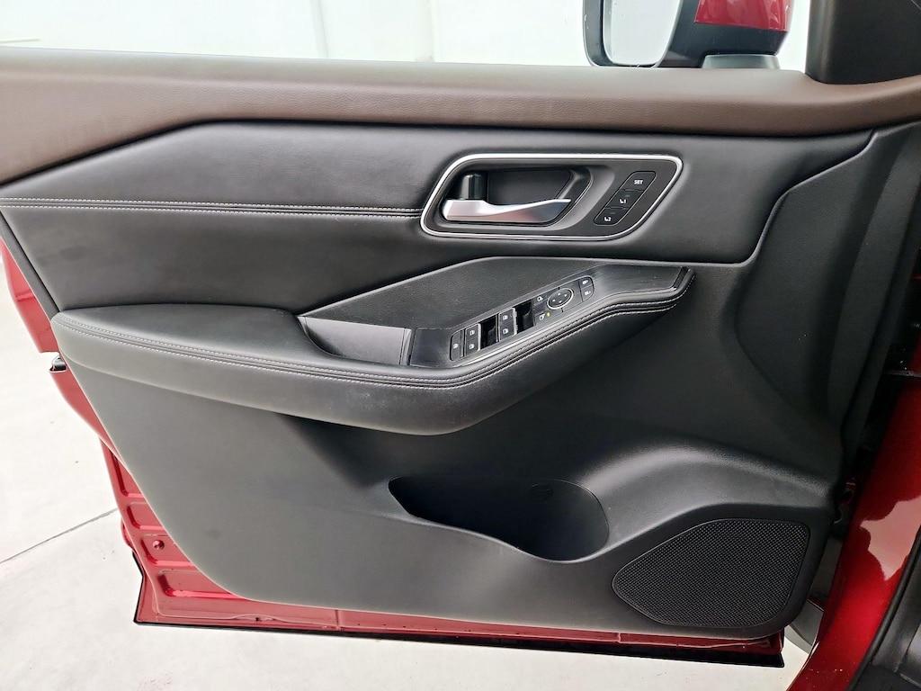 used 2021 Nissan Rogue car, priced at $17,998