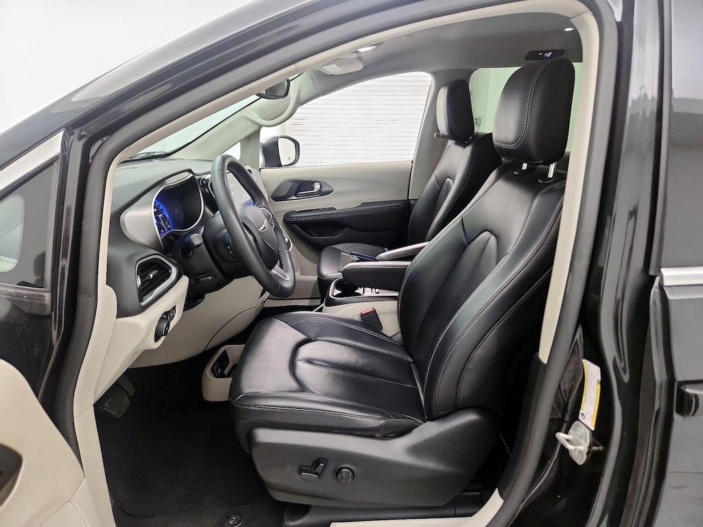used 2023 Chrysler Pacifica car, priced at $25,998
