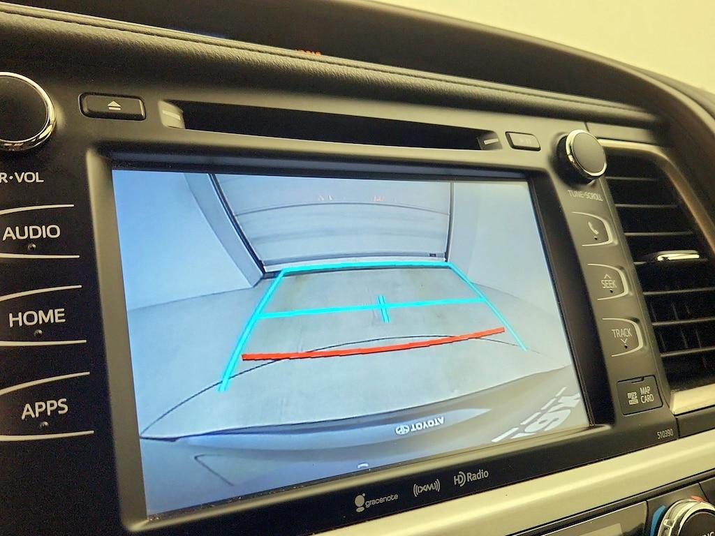 used 2019 Toyota Highlander car, priced at $27,998