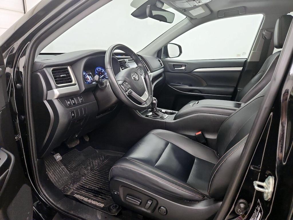 used 2019 Toyota Highlander car, priced at $27,998