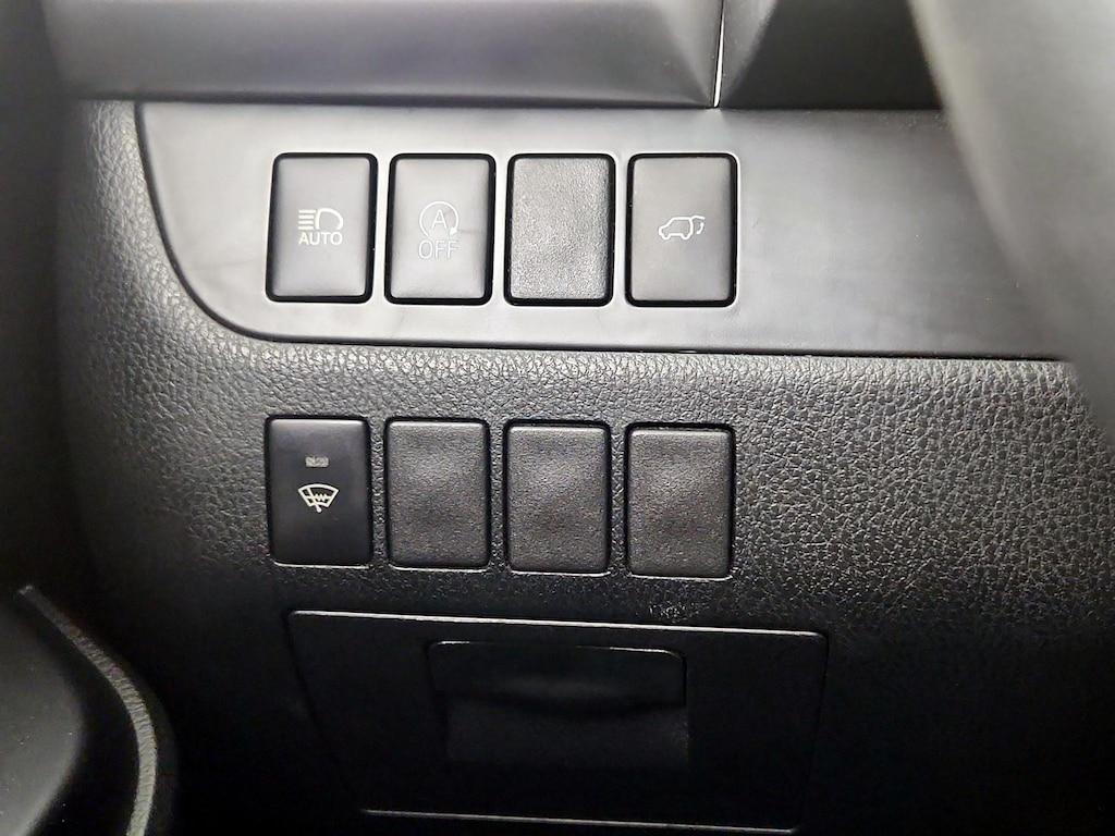 used 2019 Toyota Highlander car, priced at $27,998