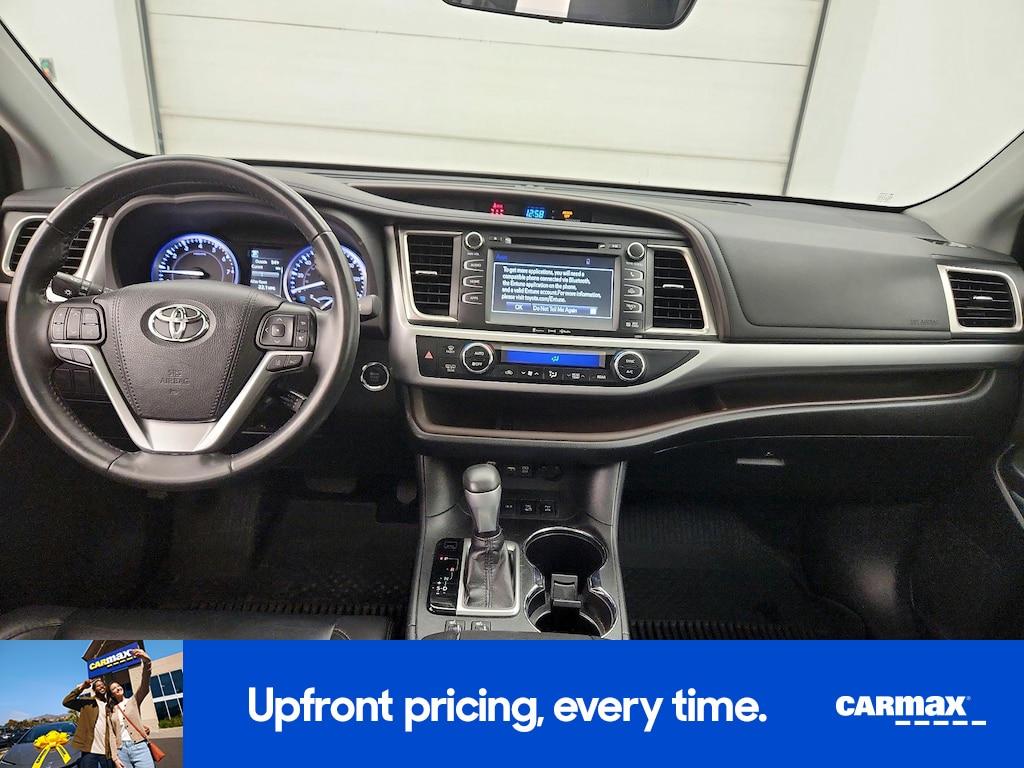 used 2019 Toyota Highlander car, priced at $27,998