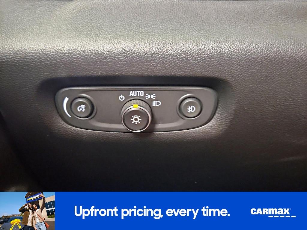 used 2020 Chevrolet Traverse car, priced at $31,998