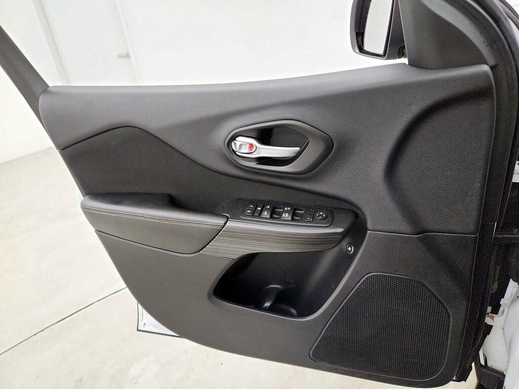 used 2016 Jeep Cherokee car, priced at $13,998