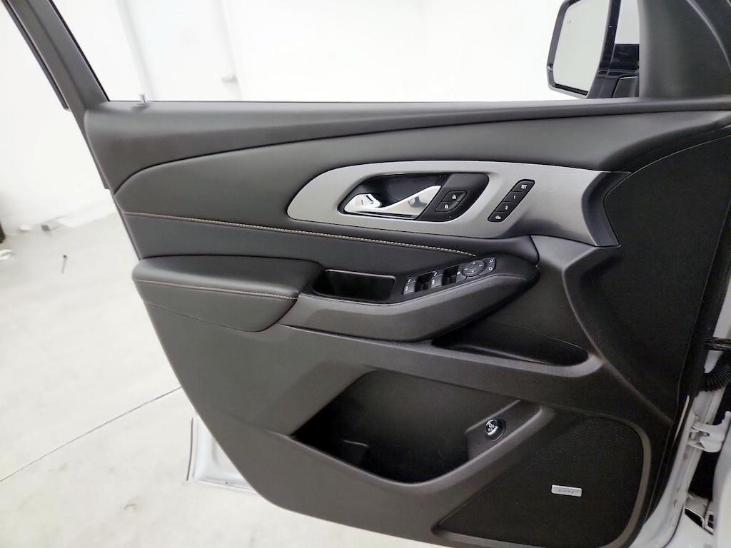 used 2018 Chevrolet Traverse car, priced at $24,998