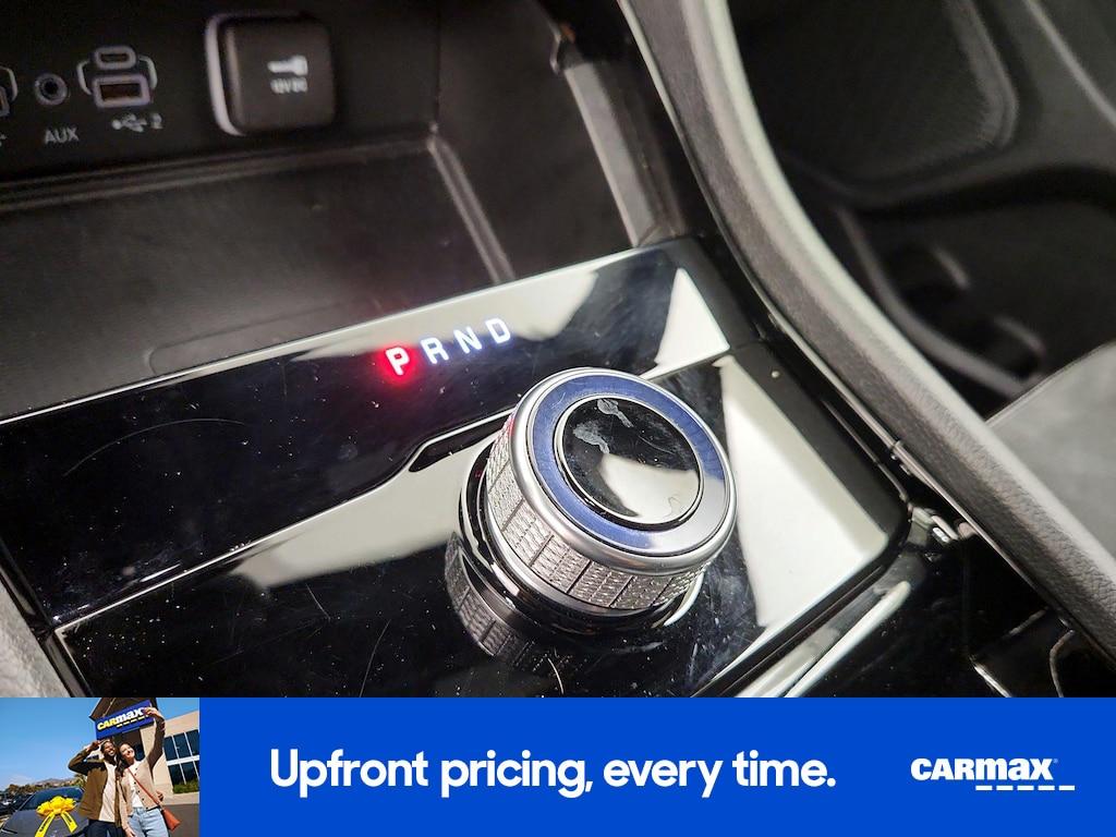 used 2023 Jeep Grand Cherokee car, priced at $32,998