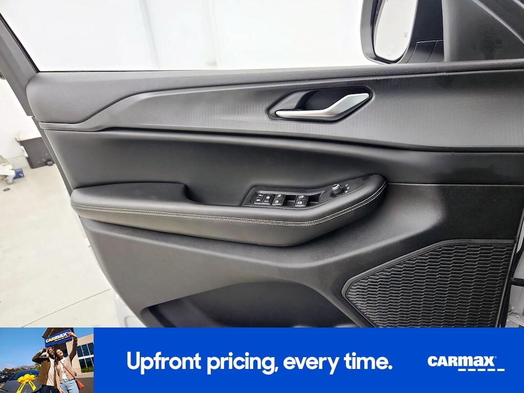 used 2023 Jeep Grand Cherokee car, priced at $27,998