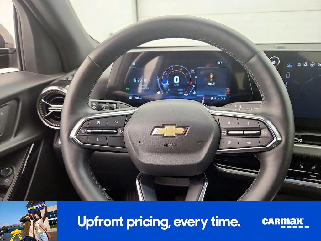 used 2025 Chevrolet Equinox car, priced at $27,998