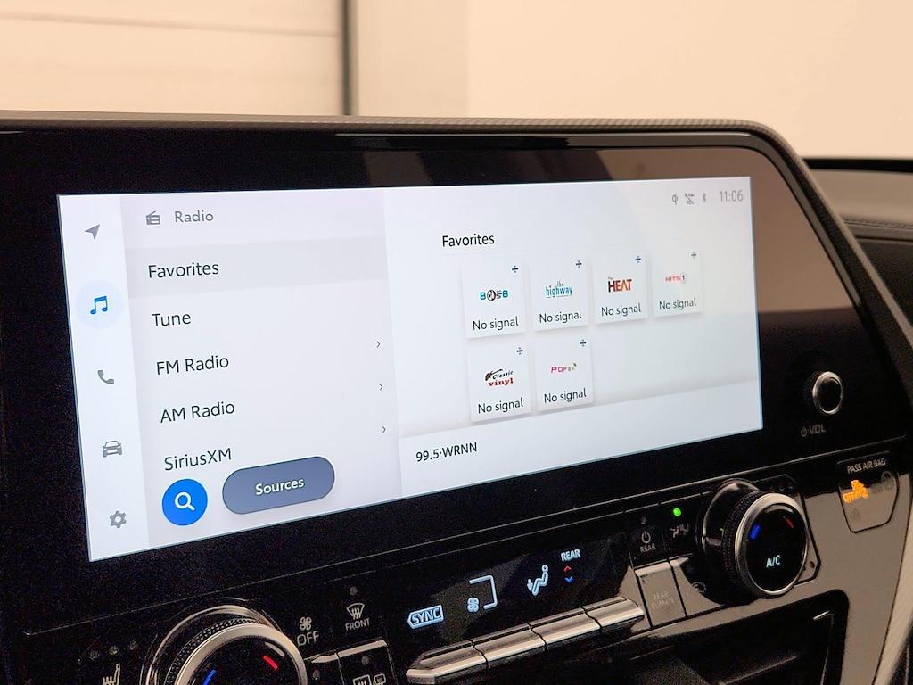 used 2023 Toyota Highlander car, priced at $42,998