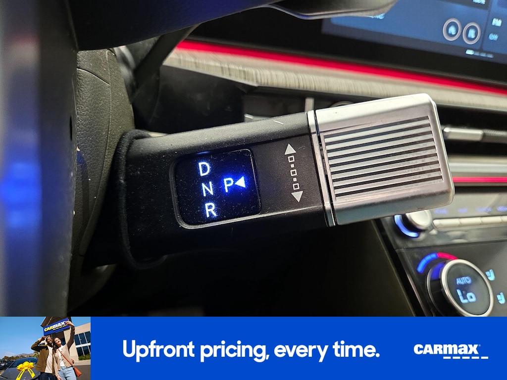 used 2025 Hyundai Santa Fe car, priced at $38,998