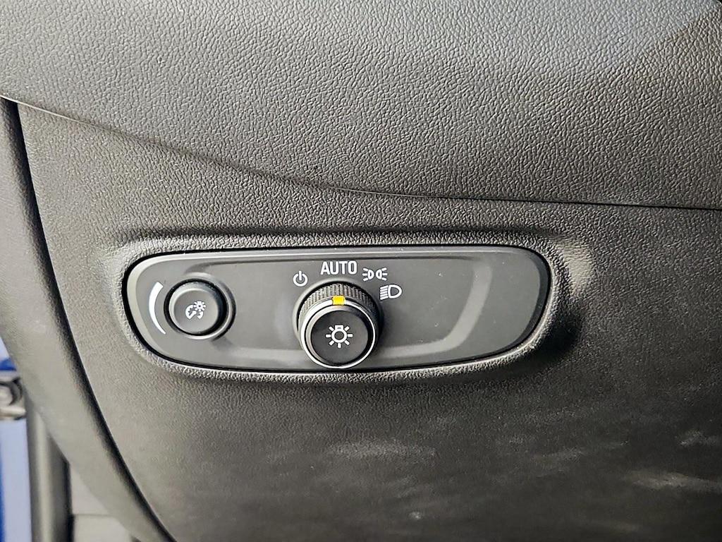 used 2023 Chevrolet Equinox car, priced at $20,998