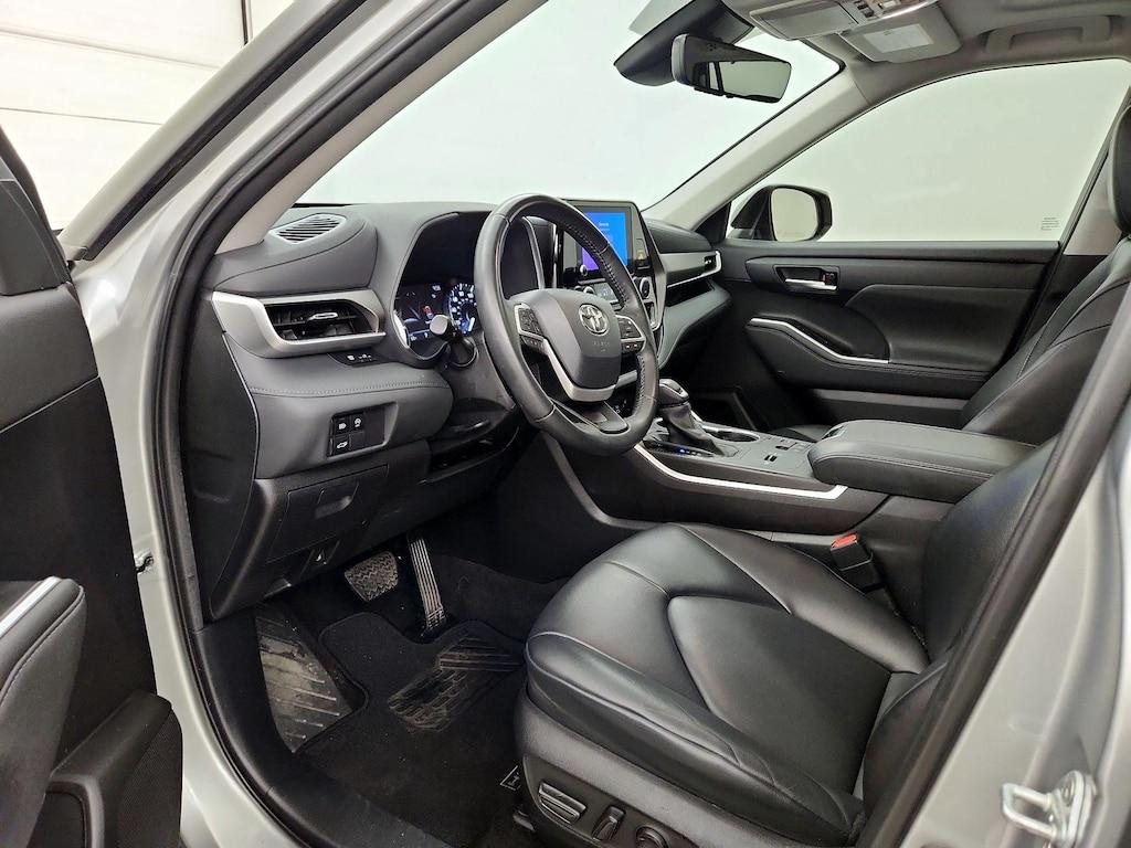used 2023 Toyota Highlander car, priced at $37,998