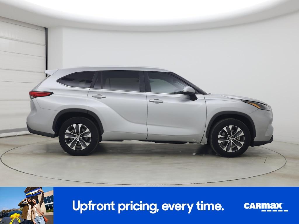 used 2023 Toyota Highlander car, priced at $37,998