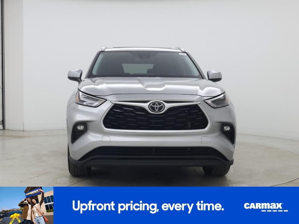 used 2023 Toyota Highlander car, priced at $37,998