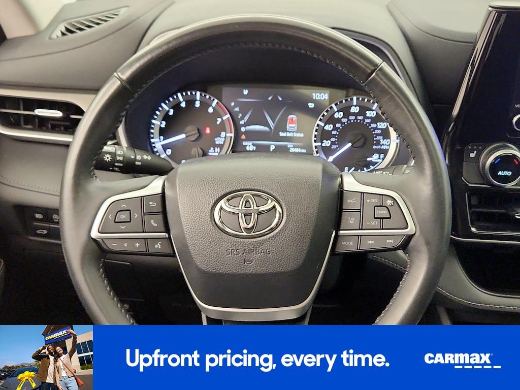 used 2023 Toyota Highlander car, priced at $37,998