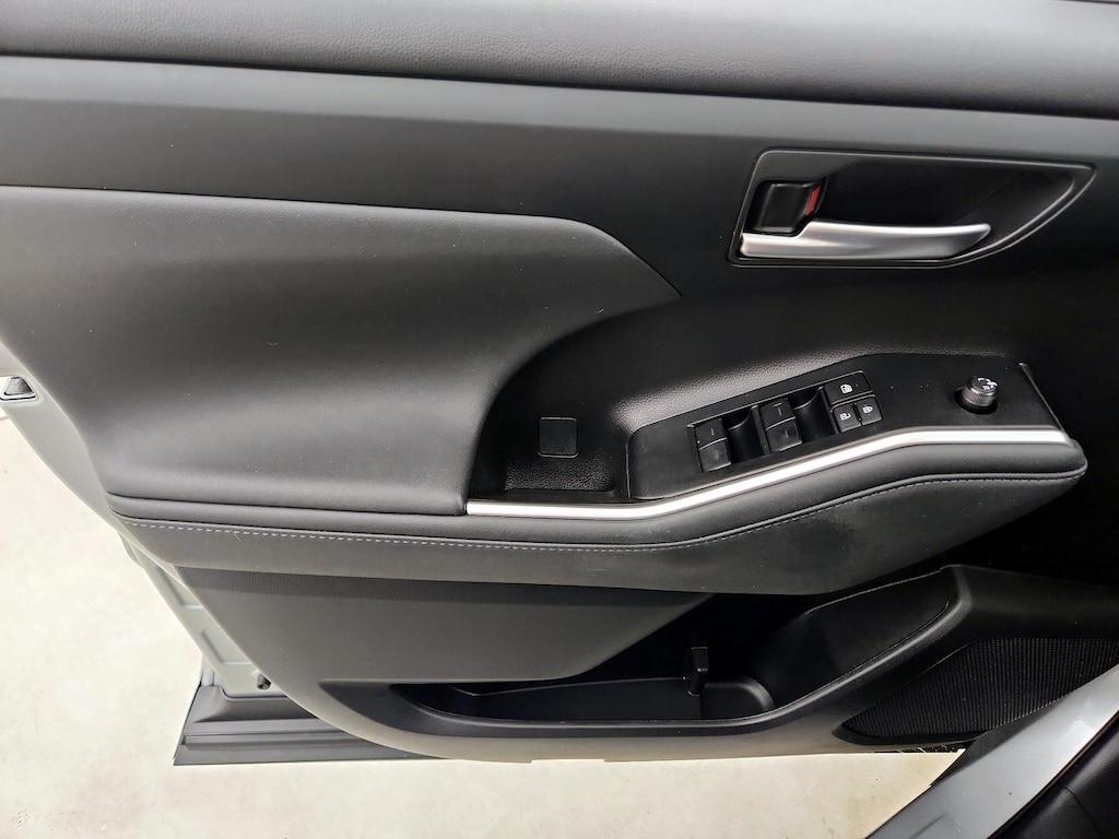 used 2023 Toyota Highlander car, priced at $37,998