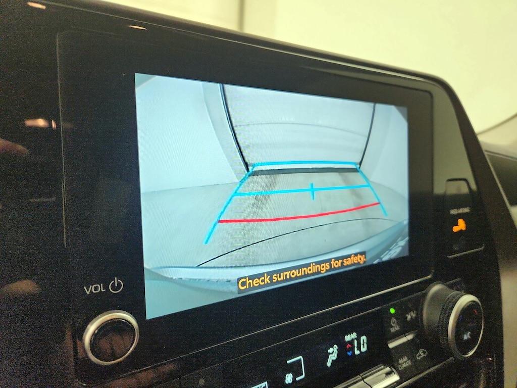 used 2023 Toyota Highlander car, priced at $37,998