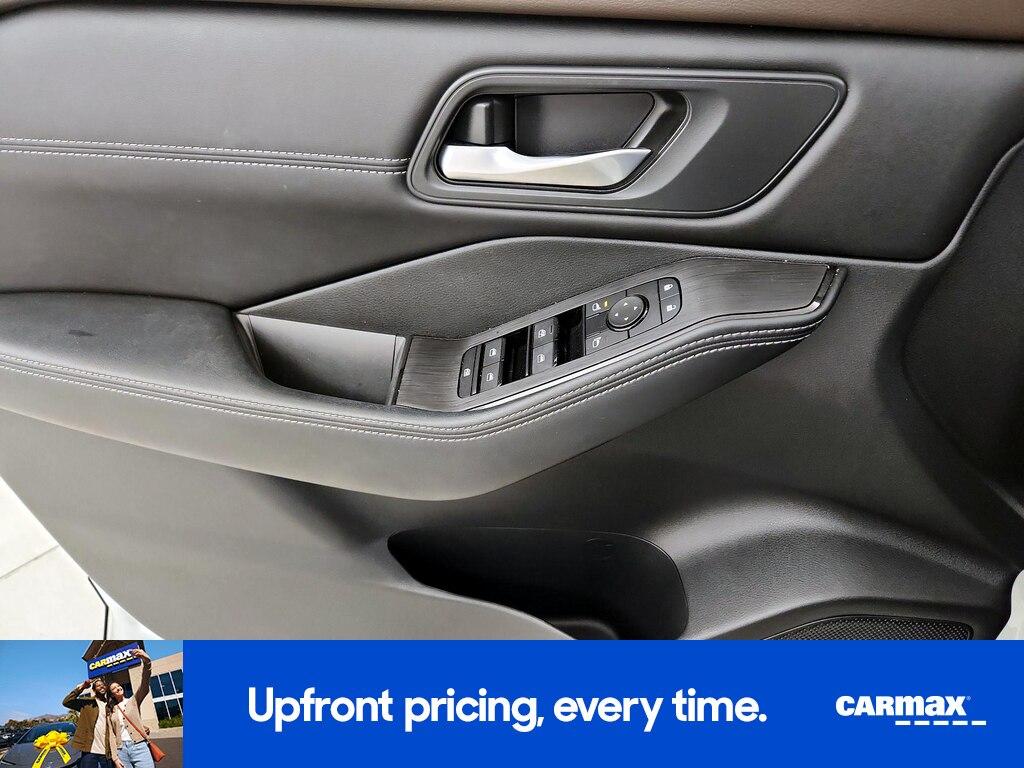 used 2023 Nissan Rogue car, priced at $23,998