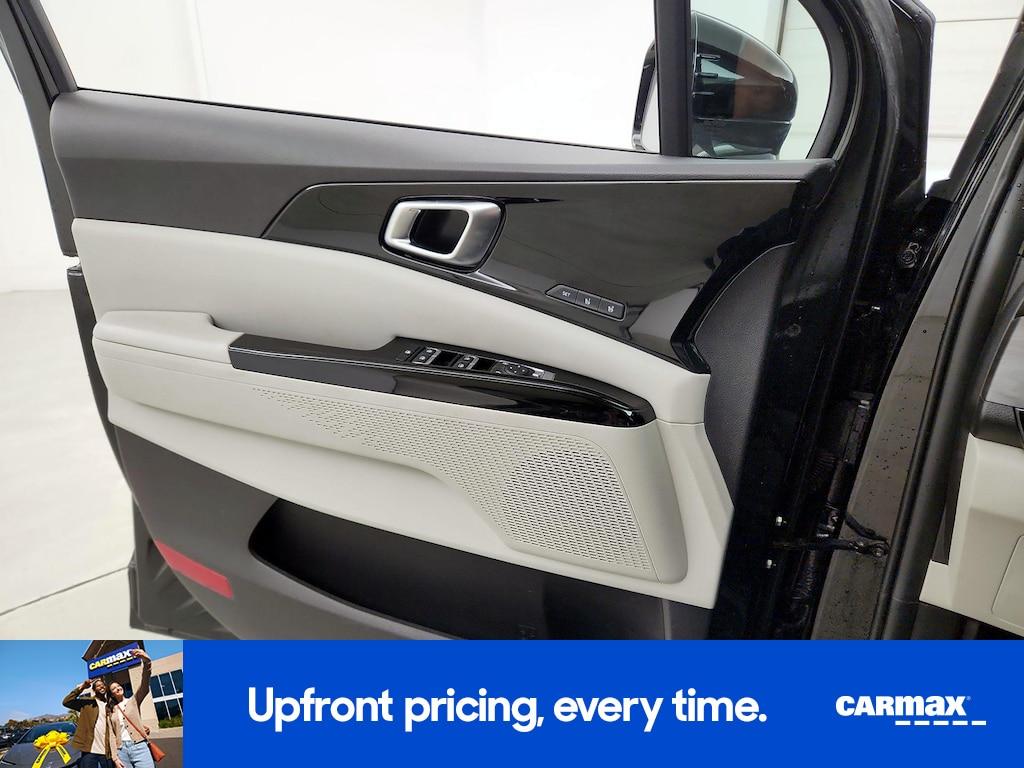 used 2022 Kia Carnival car, priced at $36,998