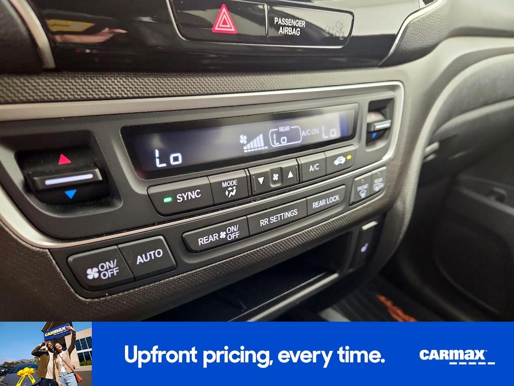 used 2022 Honda Pilot car, priced at $32,998