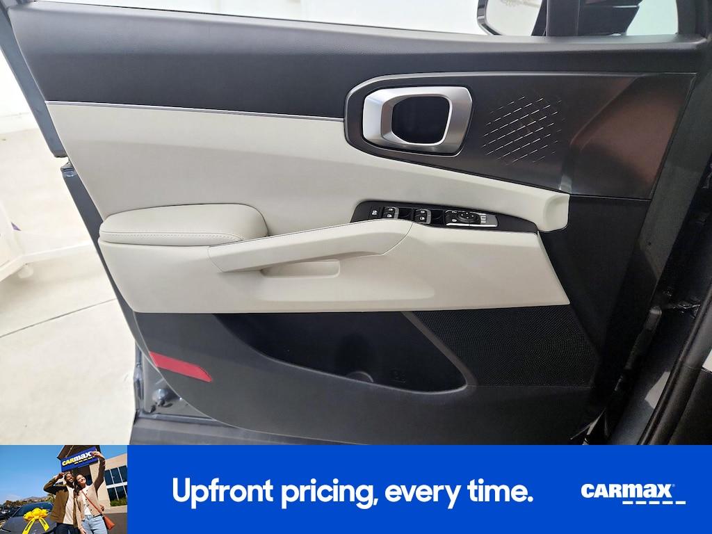 used 2023 Kia Sorento car, priced at $26,998