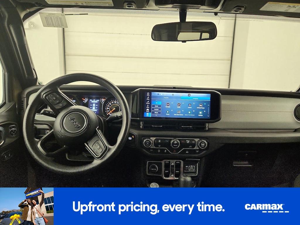 used 2025 Jeep Gladiator car, priced at $40,998