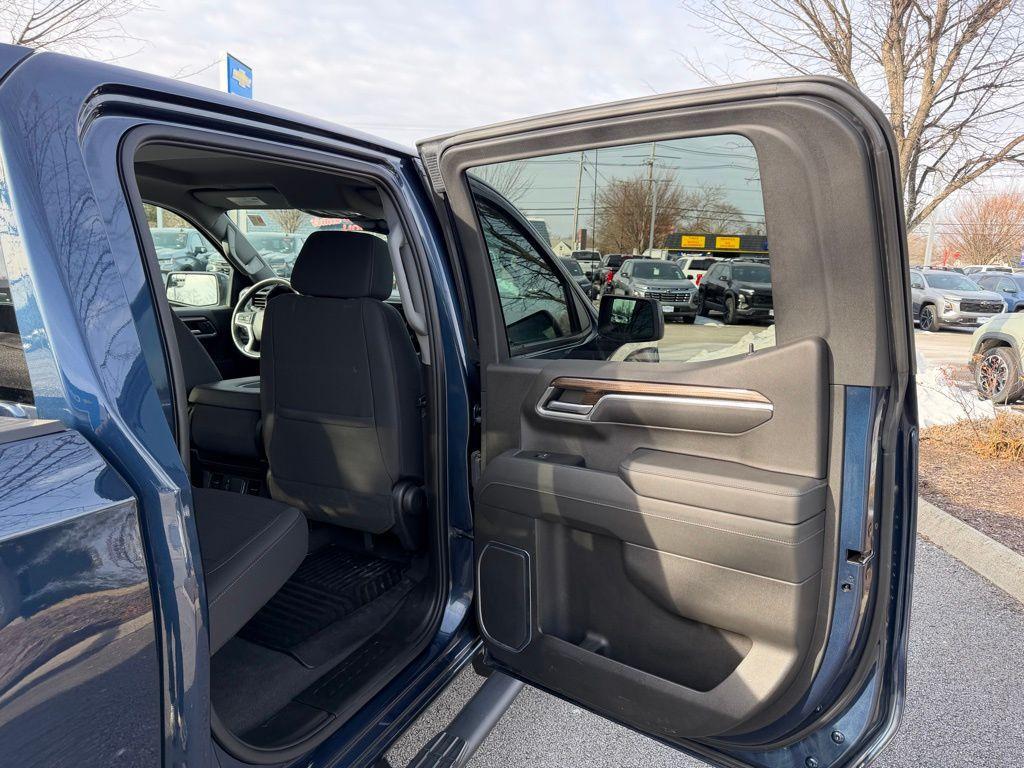 used 2022 Chevrolet Silverado 1500 car, priced at $32,977