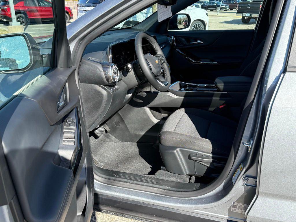 new 2026 Chevrolet Equinox car, priced at $34,494