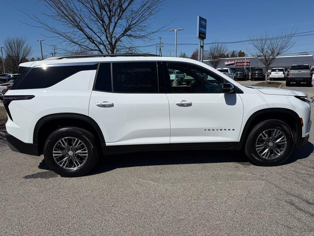 used 2025 Chevrolet Traverse car, priced at $38,977