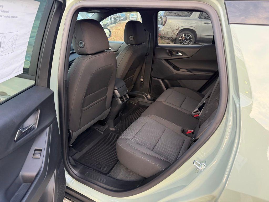 new 2026 Chevrolet Equinox car, priced at $34,044