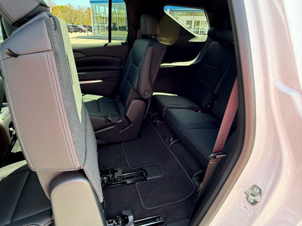 new 2026 Chevrolet Traverse car, priced at $49,719