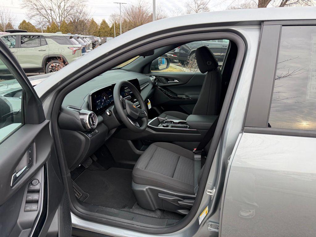 new 2026 Chevrolet Equinox car, priced at $34,044