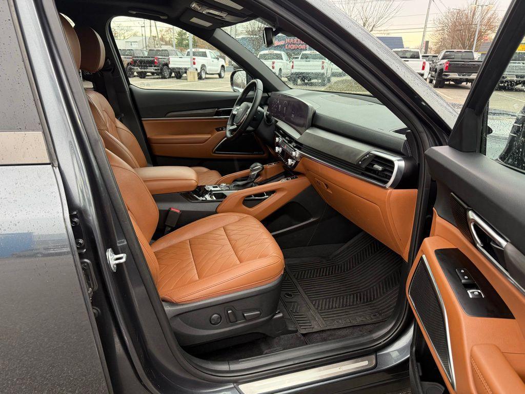 used 2024 Kia Telluride car, priced at $41,977