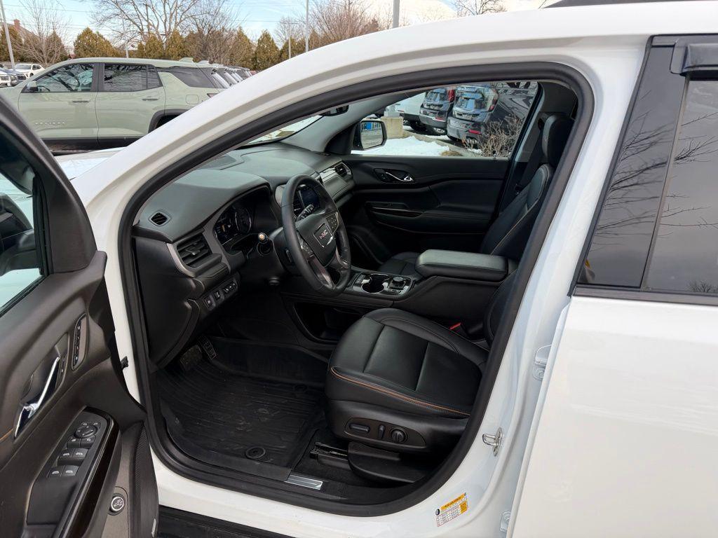 used 2023 GMC Acadia car, priced at $26,977