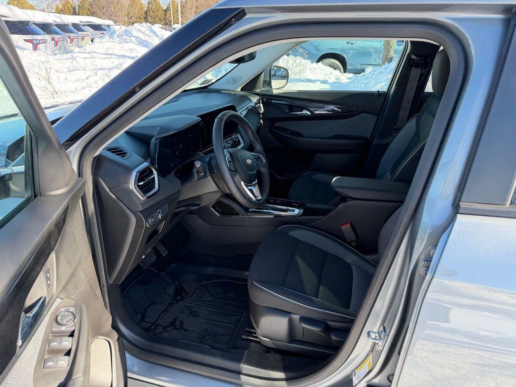 used 2026 Chevrolet TrailBlazer car, priced at $27,085