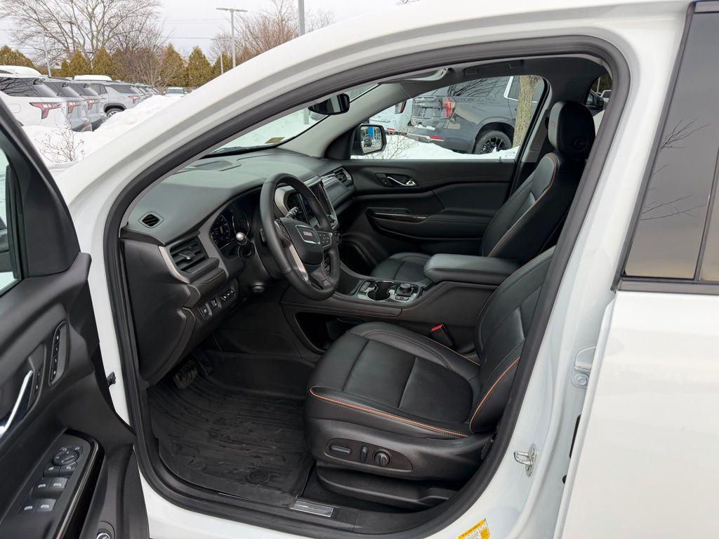 used 2023 GMC Acadia car, priced at $27,977