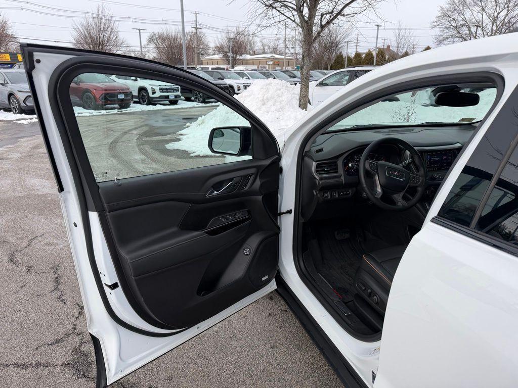 used 2023 GMC Acadia car, priced at $27,977