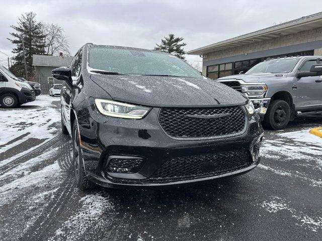 new 2026 Chrysler Pacifica car, priced at $41,882