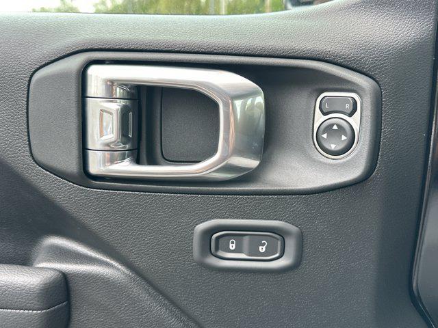 new 2026 Jeep Wrangler car, priced at $43,386
