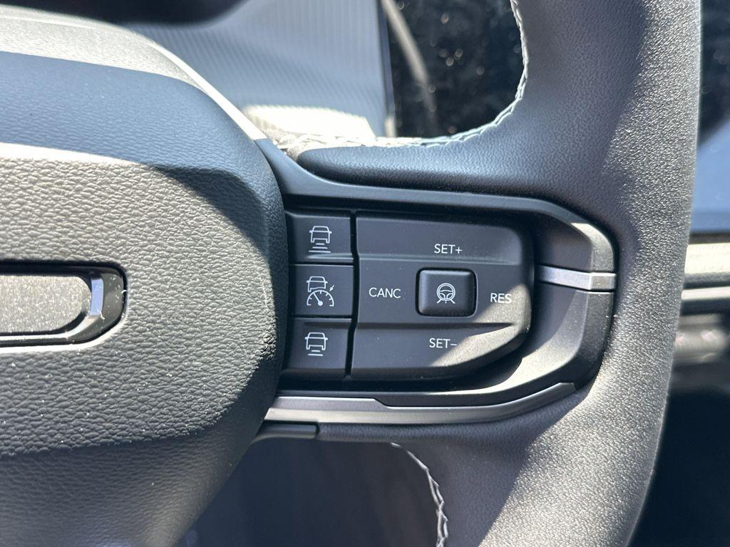new 2026 Jeep Cherokee car, priced at $34,698