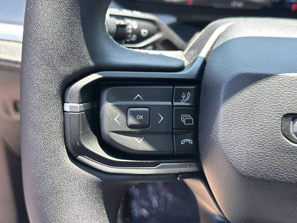new 2026 Jeep Cherokee car, priced at $34,698