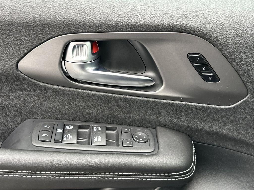 new 2027 Chrysler Pacifica car, priced at $48,257